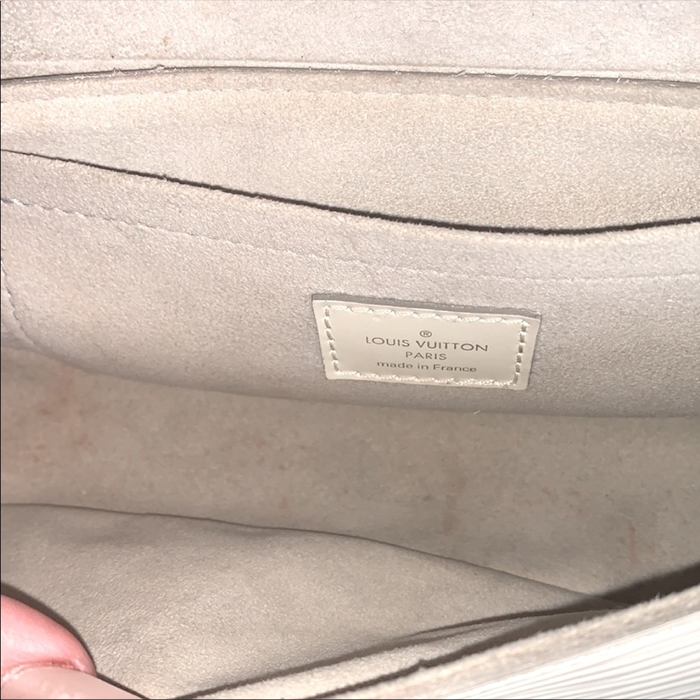 Louis Vuitton Epi Montaigne Clutch